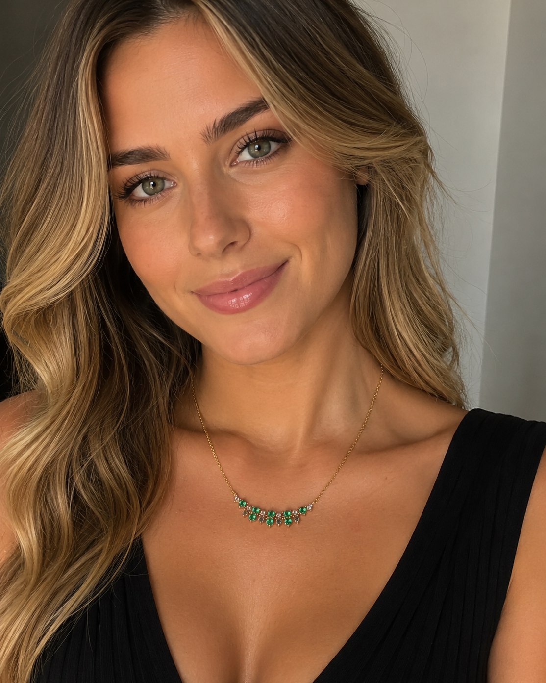 Sage Queen Necklace