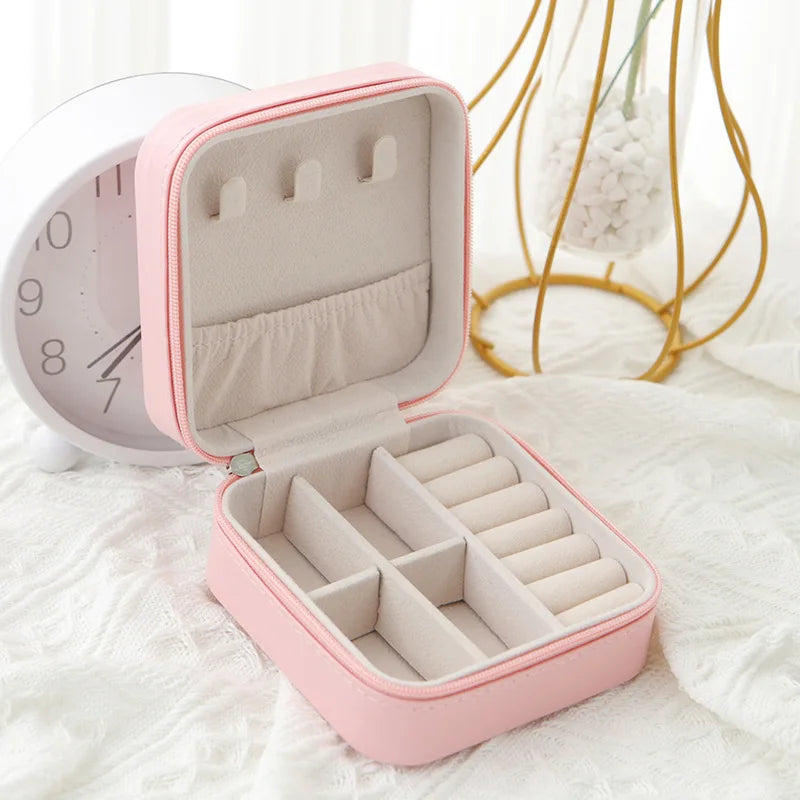 Small Travel Jewelry Box – Single Layer Storage (Black, White & Pink)
