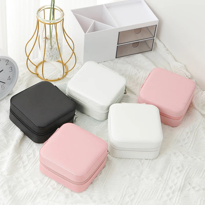Small Travel Jewelry Box – Single Layer Storage (Black, White & Pink)