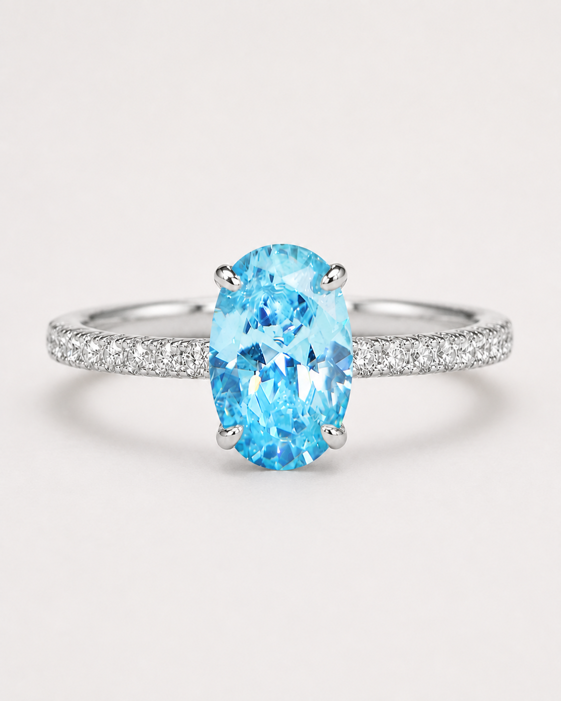 Ocean Oval Ring em prata com pedra oval azul